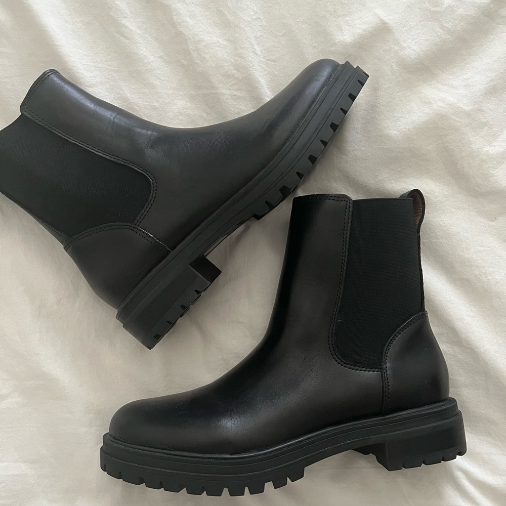 Madewell Chelsea Boots